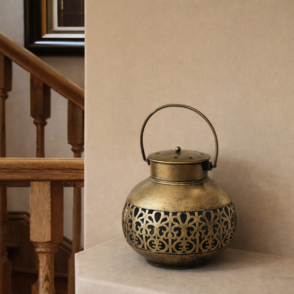 Classic Cut Vintage Lantern